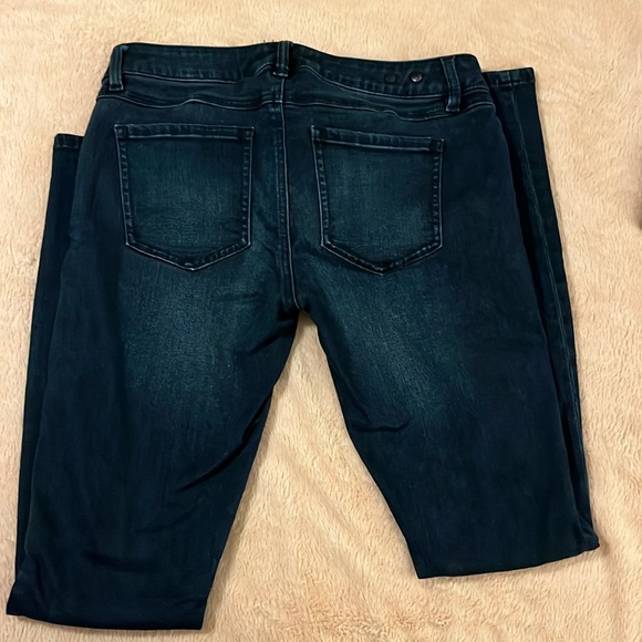 Cabi Skinny Jeans - Distressed - Picture 5 of 6